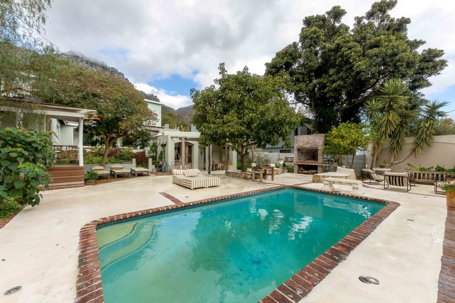 To Let 4 Bedroom Property for Rent in Overkloof Western Cape